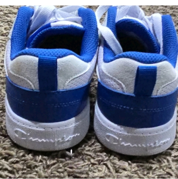 Champion Boys Size 3p Low Top Sneakers Sporty Tennis Shoes Logo Blue White - Picture 4 of 6